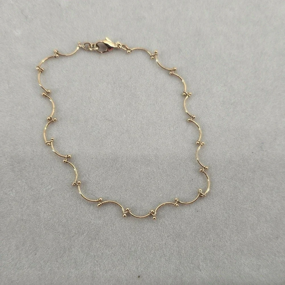 Unbranded Bracelet Womens 8.75 Wavy Scalloped S-Link Gold Tone EUC